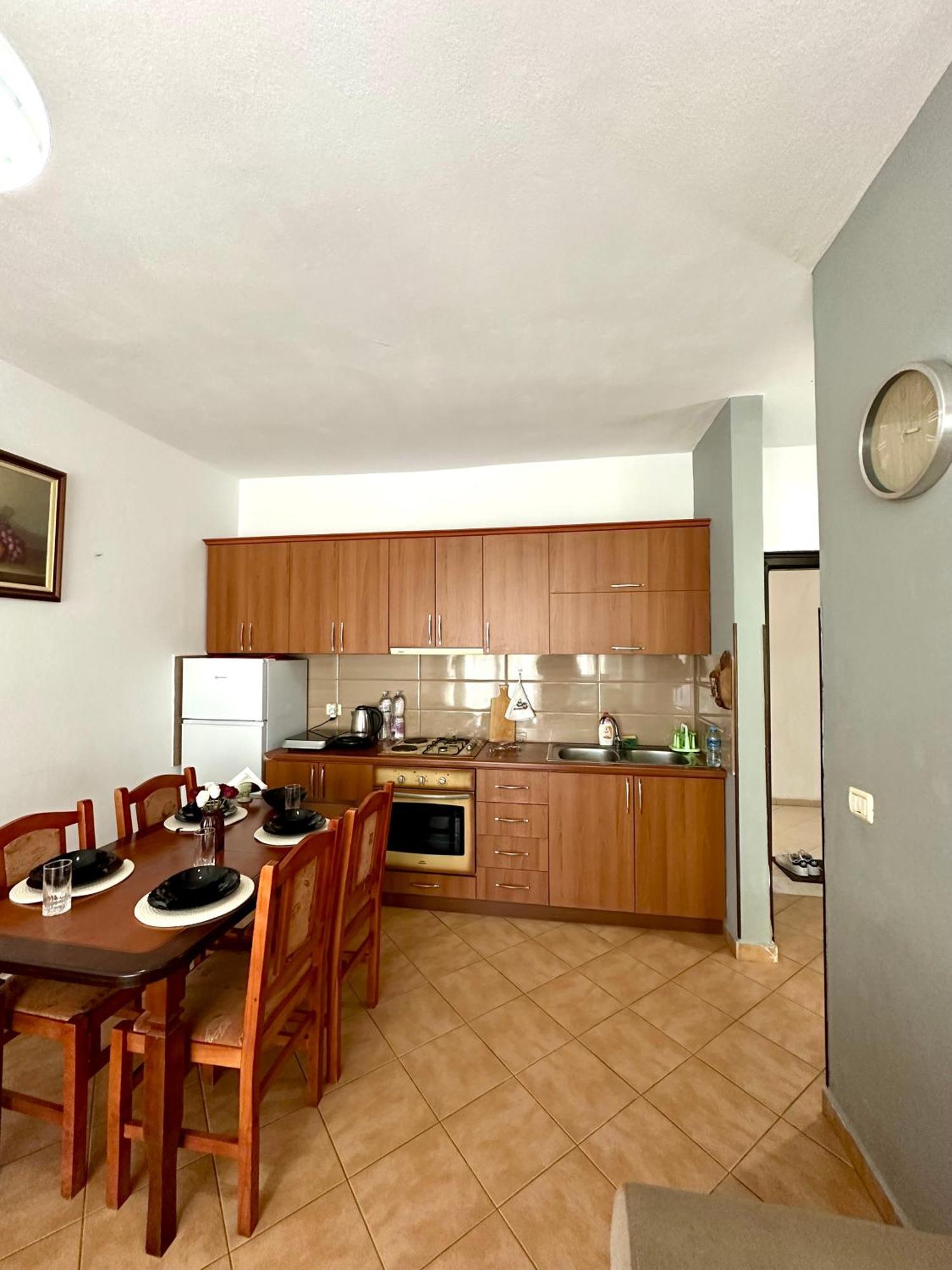 Apartment Ermest ,Kavaje Rock Durrës Kültér fotó