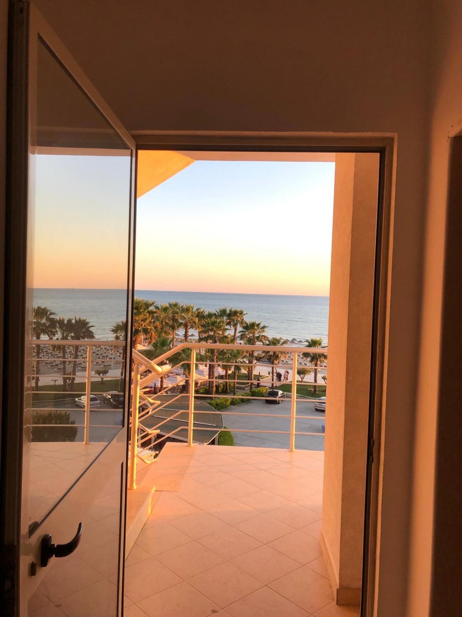 Apartment Ermest ,Kavaje Rock Durrës Kültér fotó
