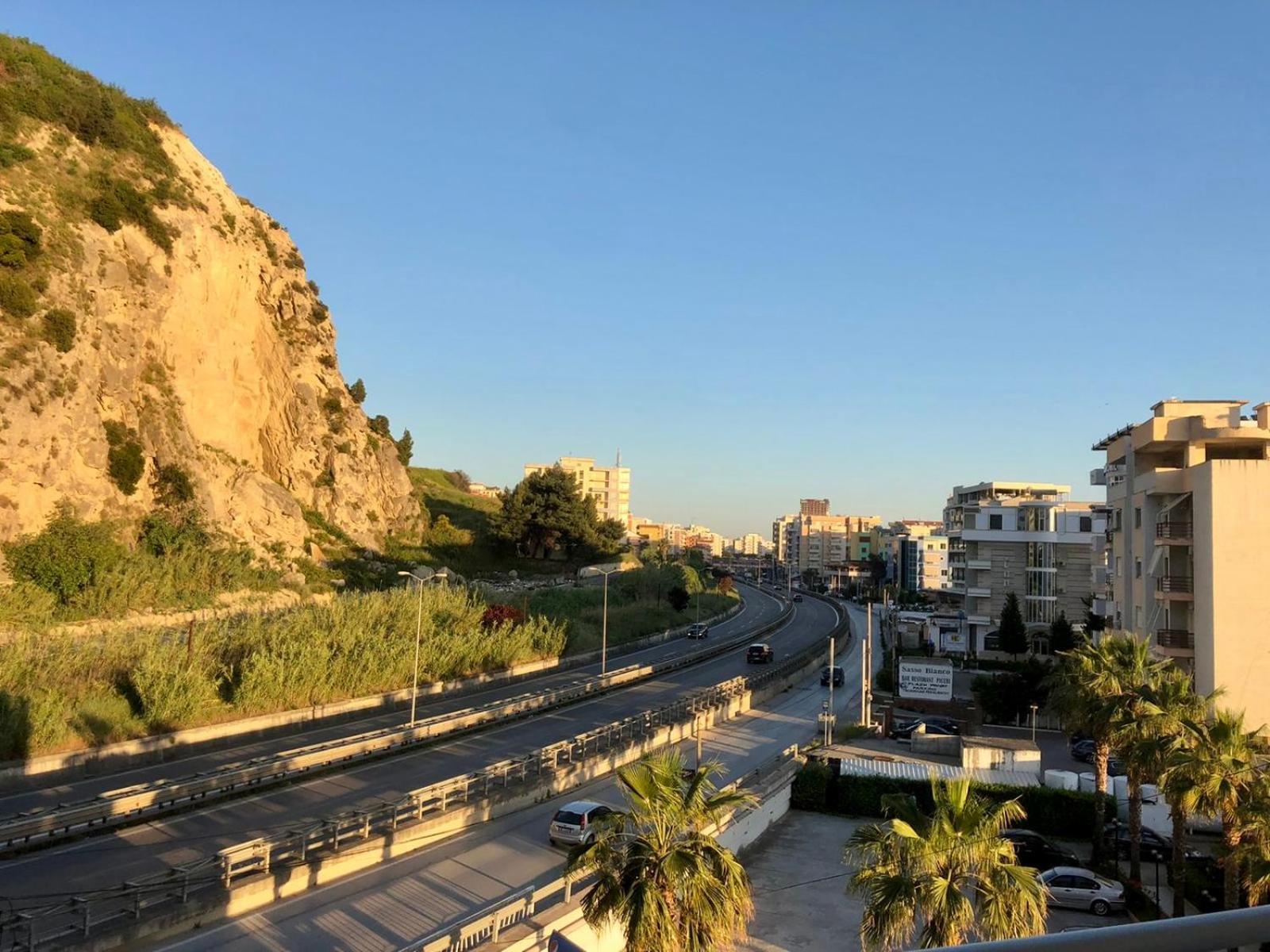 Apartment Ermest ,Kavaje Rock Durrës Kültér fotó